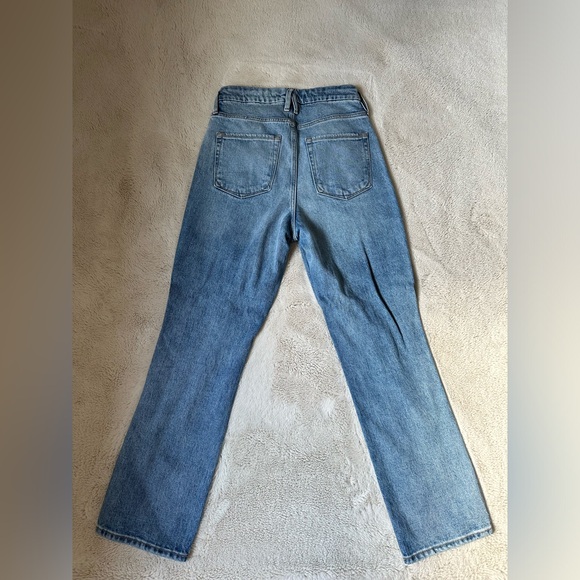 Good American Good Legs Straight Jeans NWOT - Picture 2 of 4